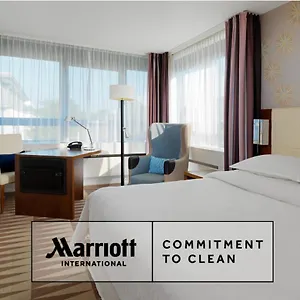 Отель Sheraton Westpark