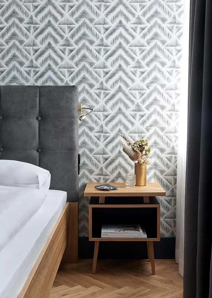 Hotel Mio By Amano Munich 3*,